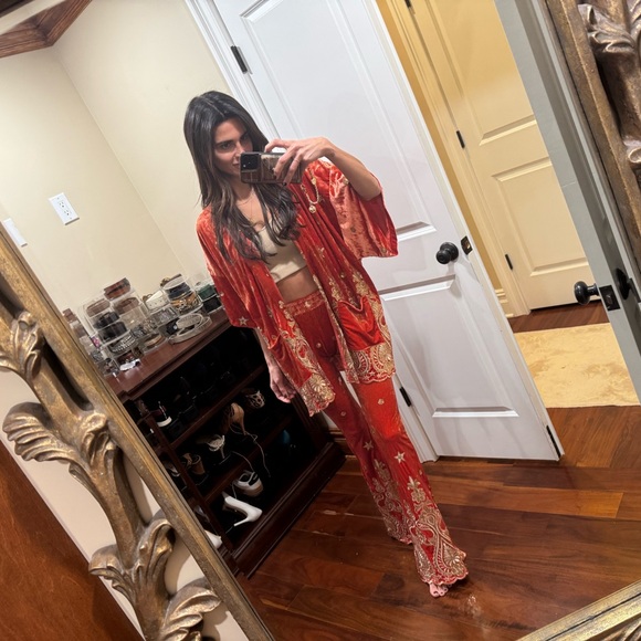 Whiskey Bells & Kimono by Lenni - Picture 4 of 7